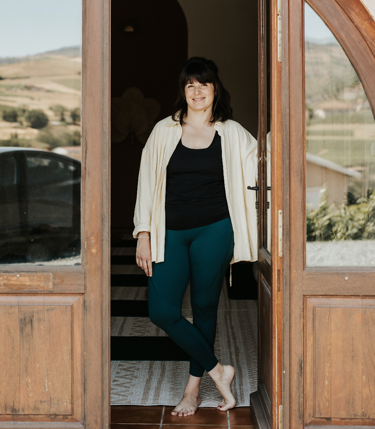 Je suis Coralie et je guide des cours de yoga, des soins et des ateliers adaptés à chaque âge de la vie. Retrouvez-moi dans le Beaujolais.